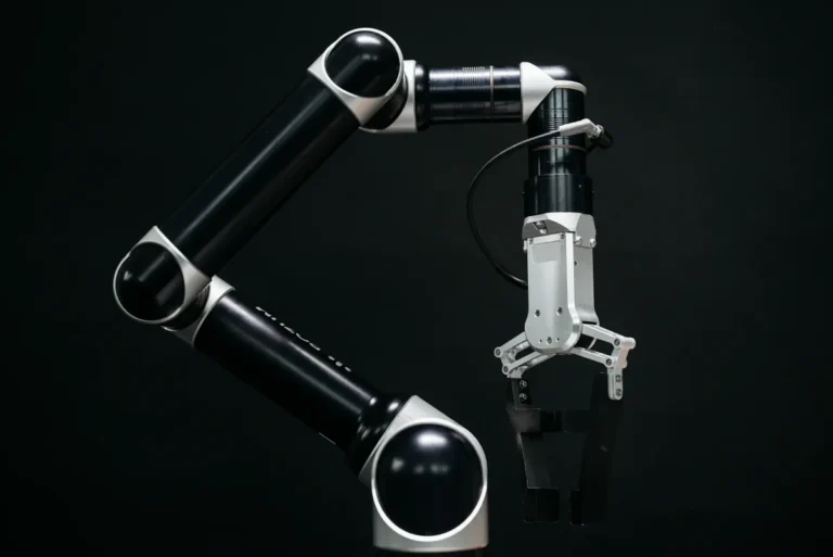 MegCell Pulse Guitar Robot Plays Acoustic Tabs via Twin Arms MegCell Pulse guitar robot