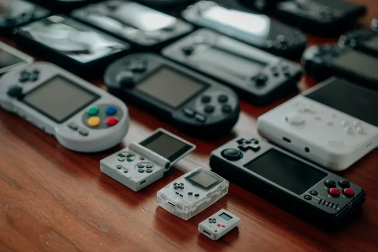 Arduview transparent handheld console
